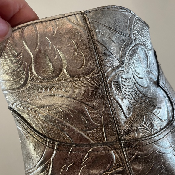 Golden Goose Deluxe Brand Booties Young Metallic - Size 8 - Picture 5 of 16